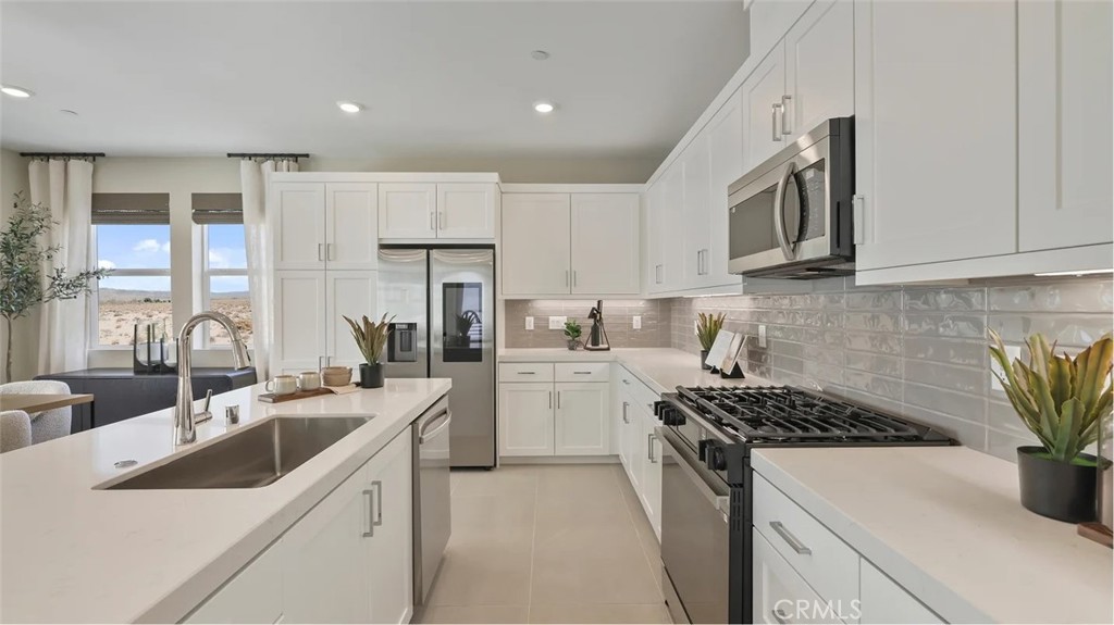 26862 Serif Place Property Photo 3