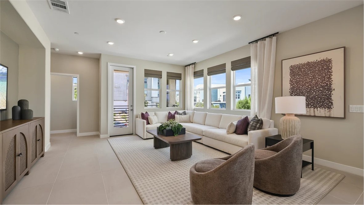 26862 Serif Place Property Photo 5