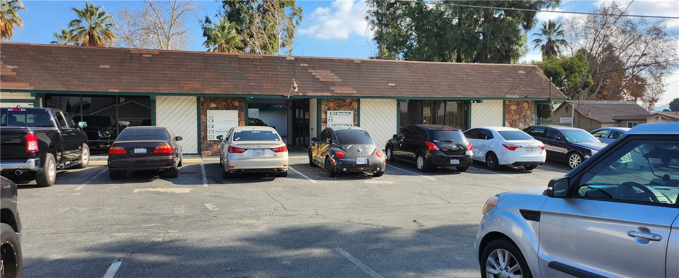 202 N Riverside Avenue Property Photo 2