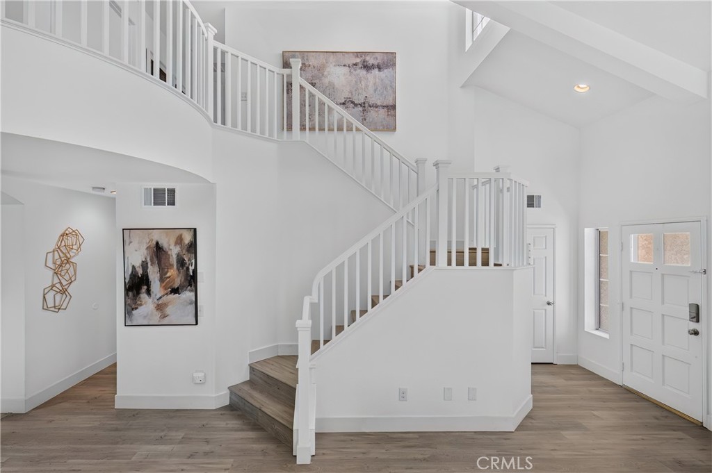 2922 Rolling Village Property Photo 9
