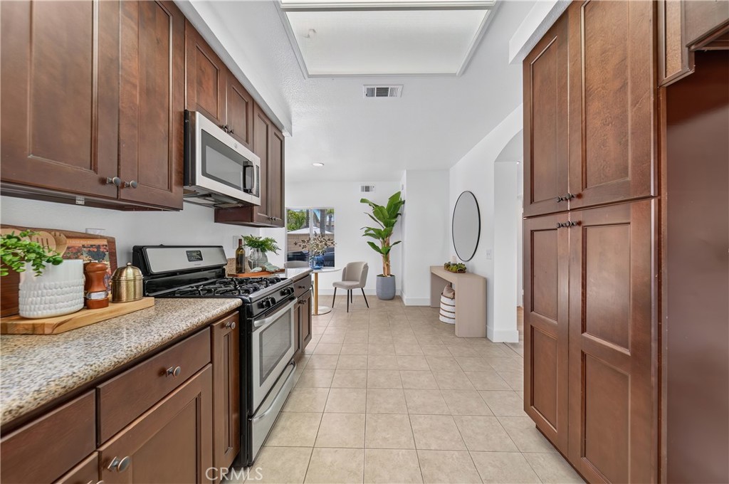 2922 Rolling Village Property Photo 16