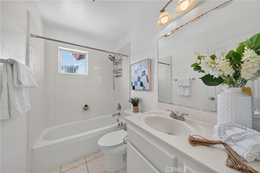 2922 Rolling Village Property Photo 32