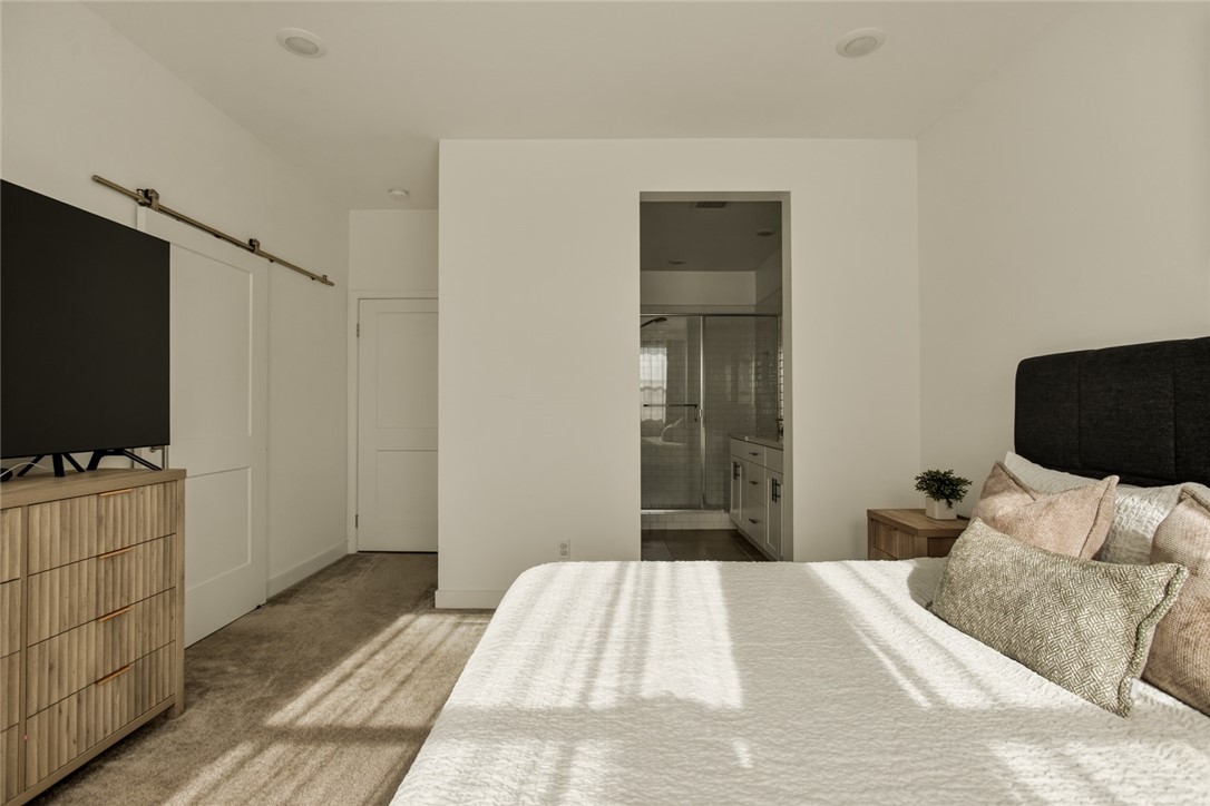 10305 Triple Crown Lane Property Photo 18