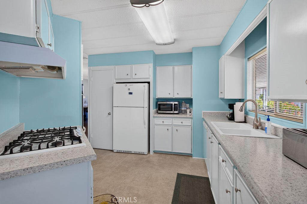 24001 Muirlands Boulevard 153 Property Photo 6