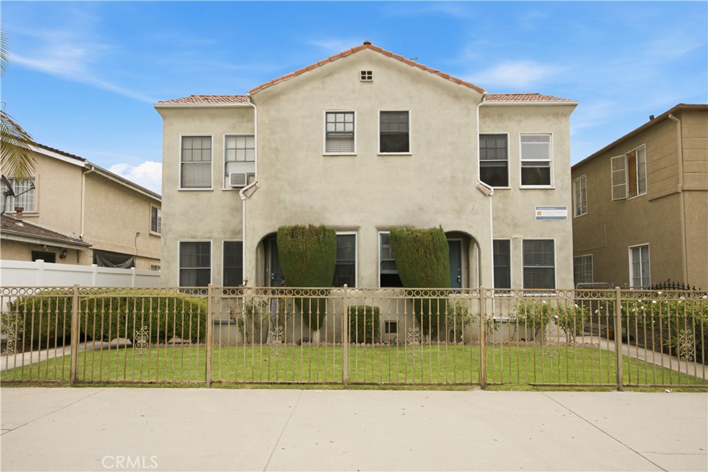 1258 S Woods Avenue Property Photo 1
