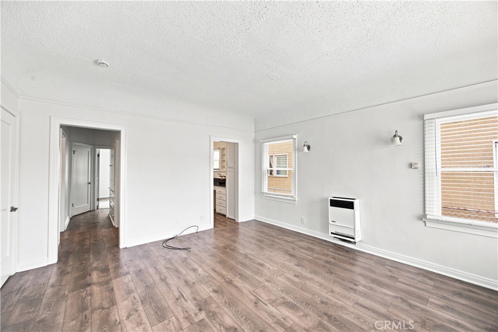 1258 S Woods Avenue Property Photo 7