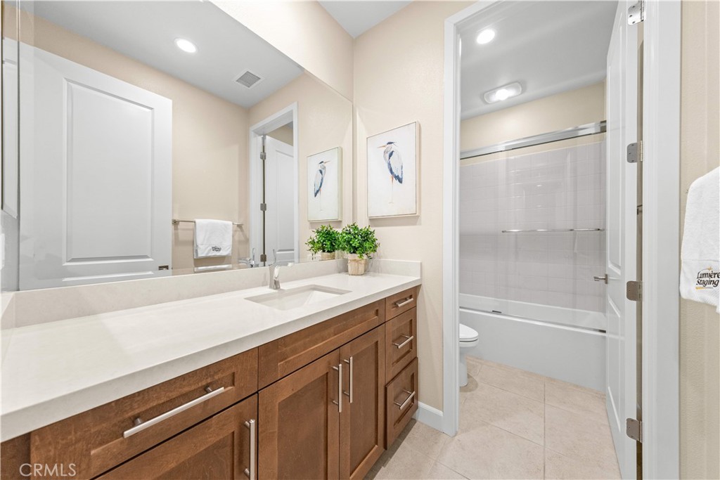 53 Tundra Property Photo 37