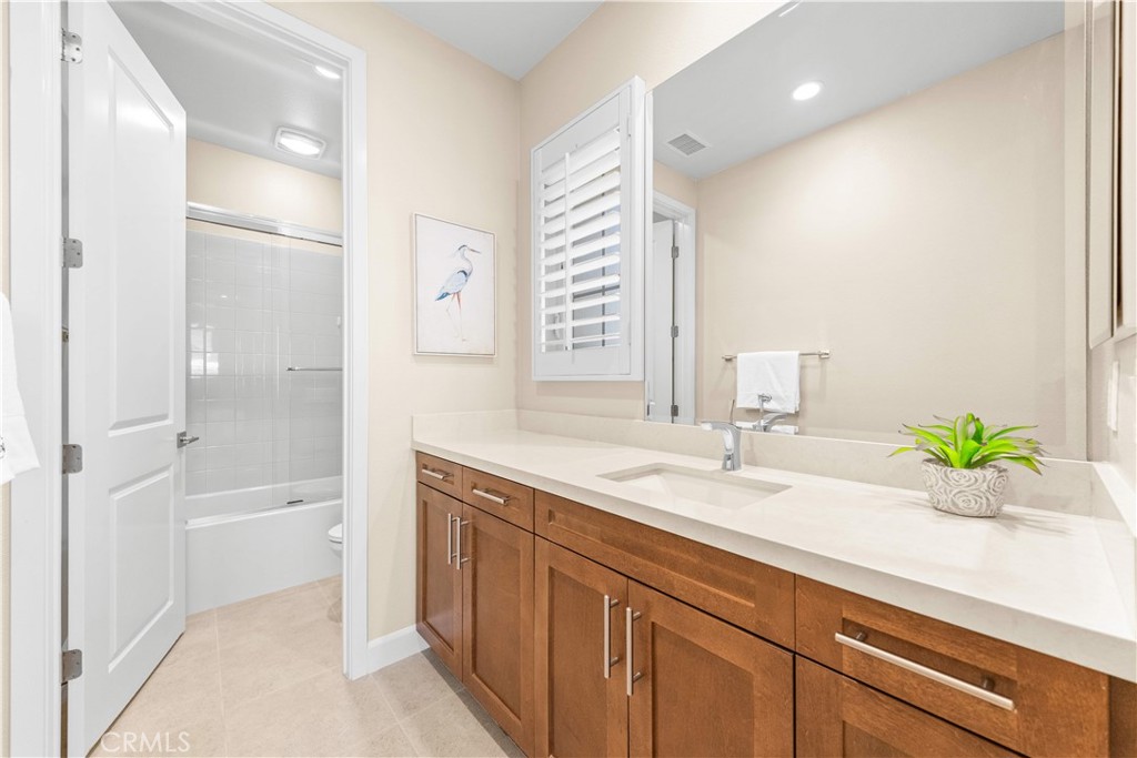 53 Tundra Property Photo 44