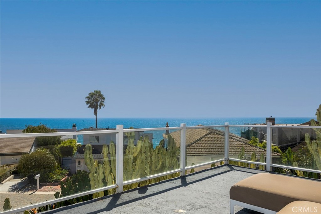 2 Camel Point Property Photo 10