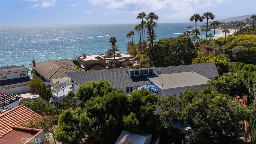 2 Camel Point Property Photo 13