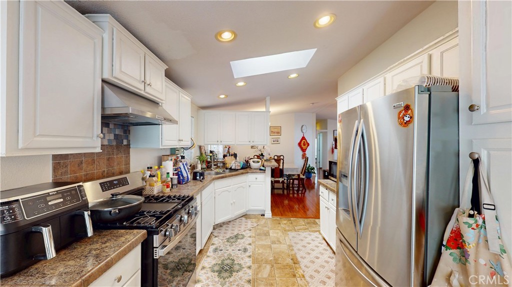 11301 Euclid Street 72 Property Photo 4