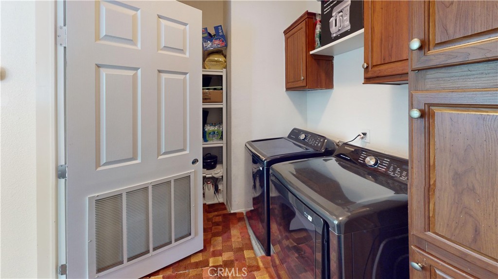 11301 Euclid Street 72 Property Photo 5