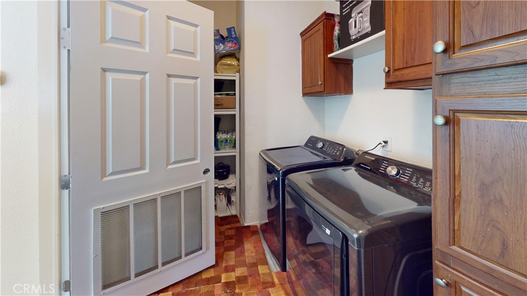 11301 Euclid Street 72 Property Photo 5