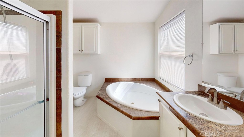 11301 Euclid Street 72 Property Photo 12