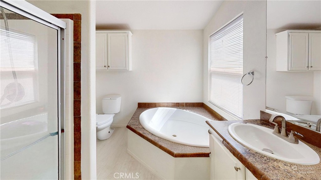 11301 Euclid Street 72 Property Photo 12