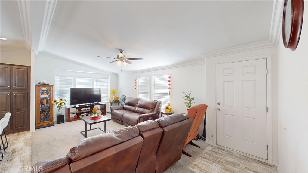 11301 Euclid 73a Property Photo 7
