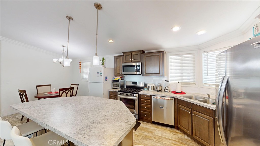 11301 Euclid 73a Property Photo 10