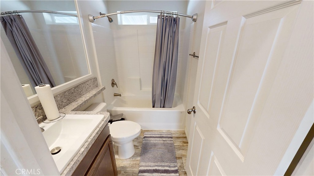 11301 Euclid 73a Property Photo 14