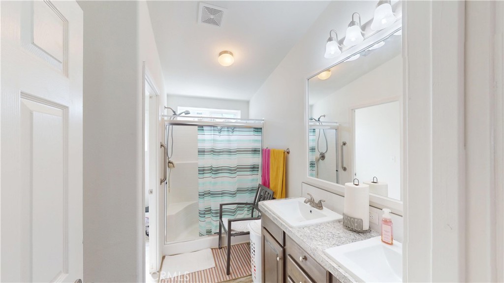 11301 Euclid 73a Property Photo 20