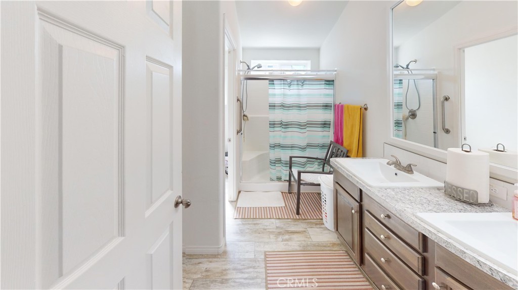 11301 Euclid 73a Property Photo 24