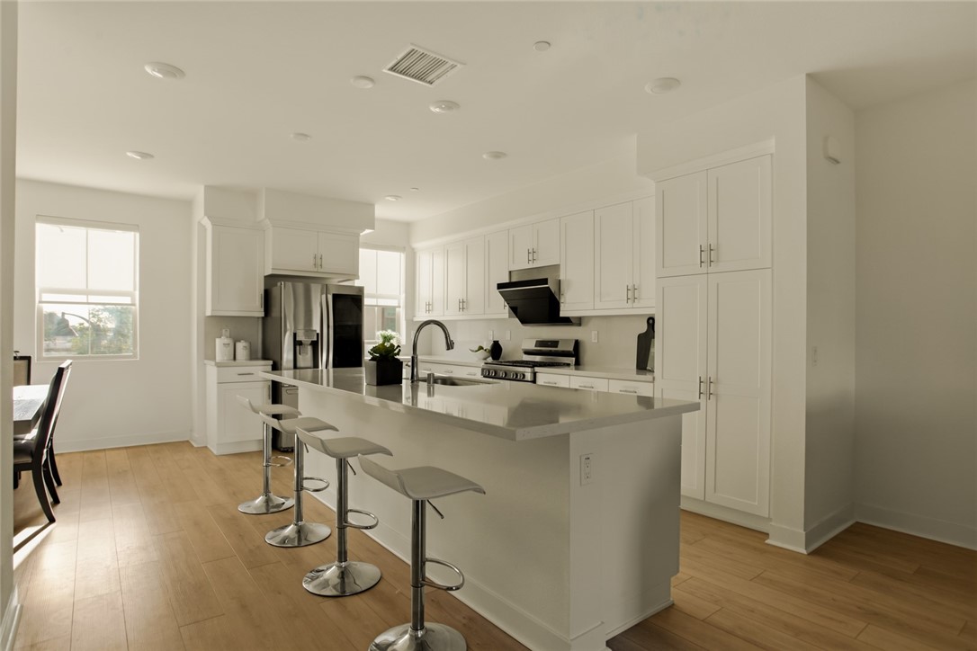 10942 Champions Lane Property Photo 5