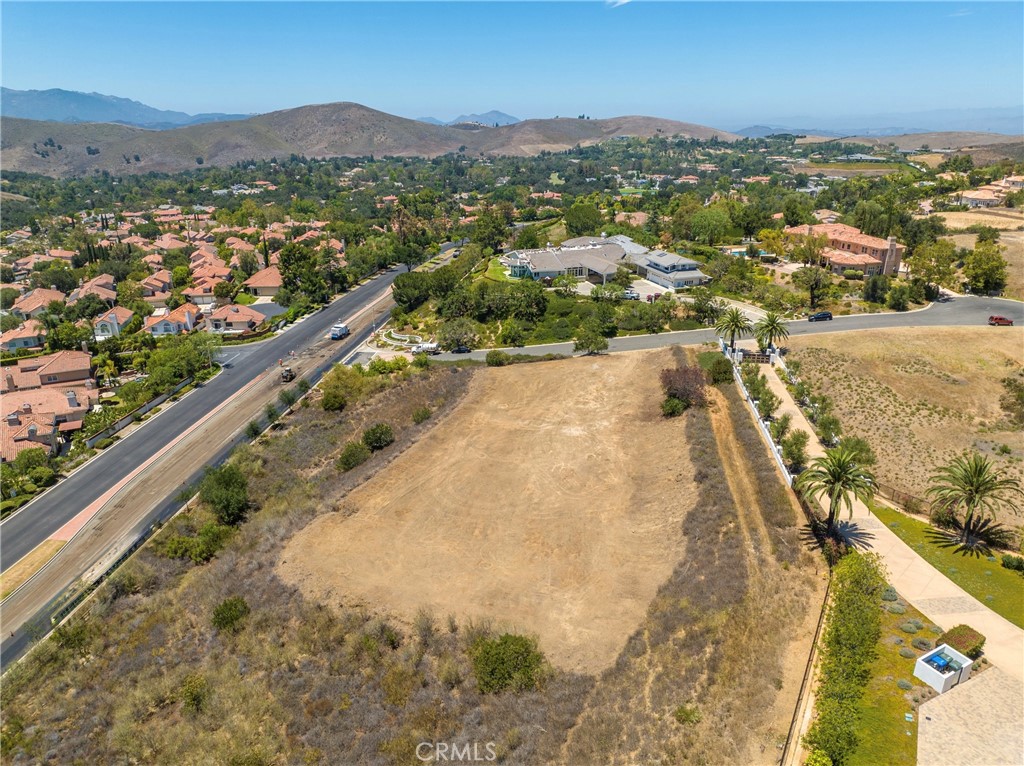 1820 Dawn Meadow Street Property Photo 3