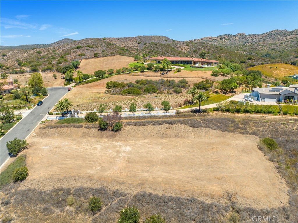 1820 Dawn Meadow Street Property Photo 4