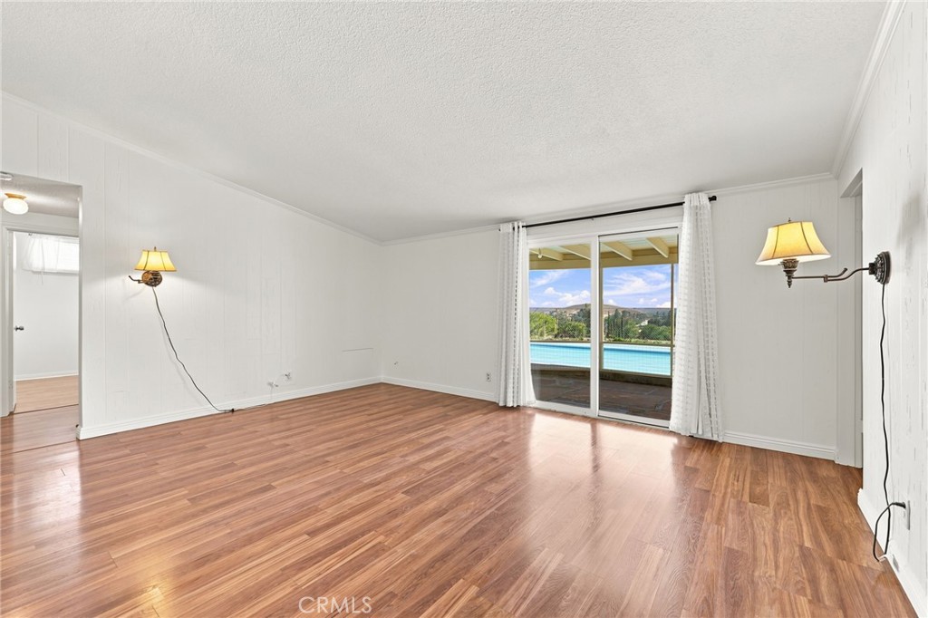 249 Dryden St. Property Photo 9