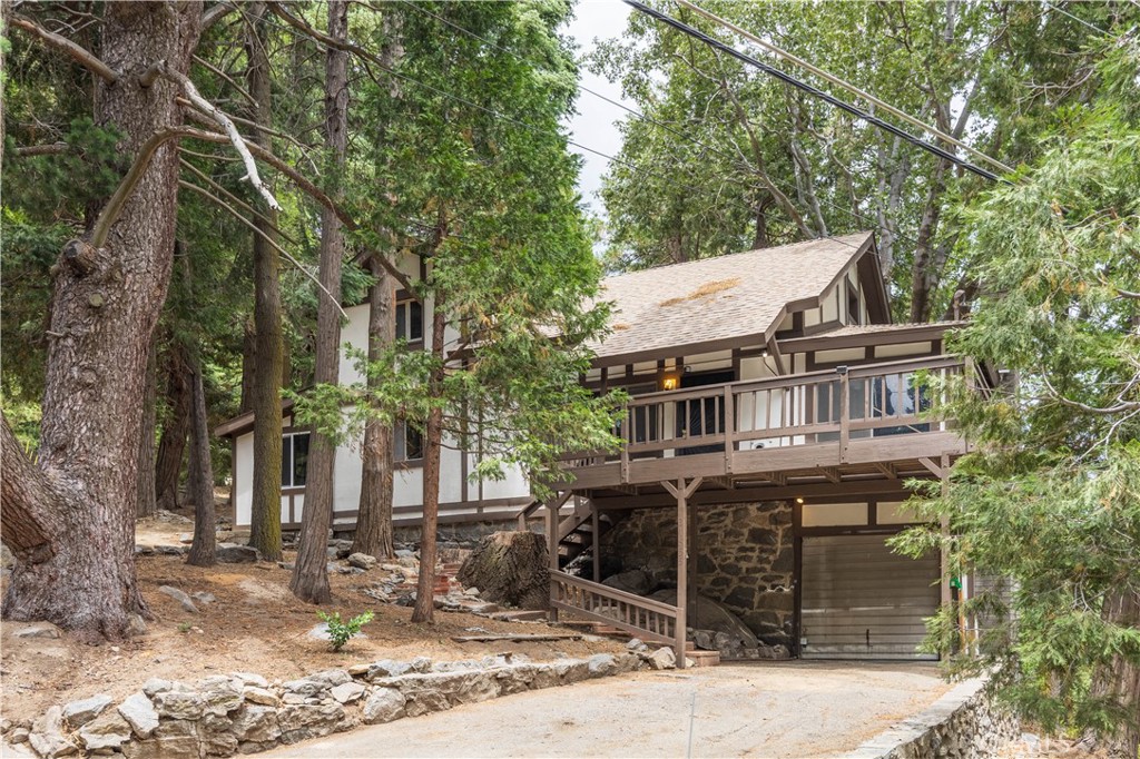 21855 Lakeland View Property Photo 1