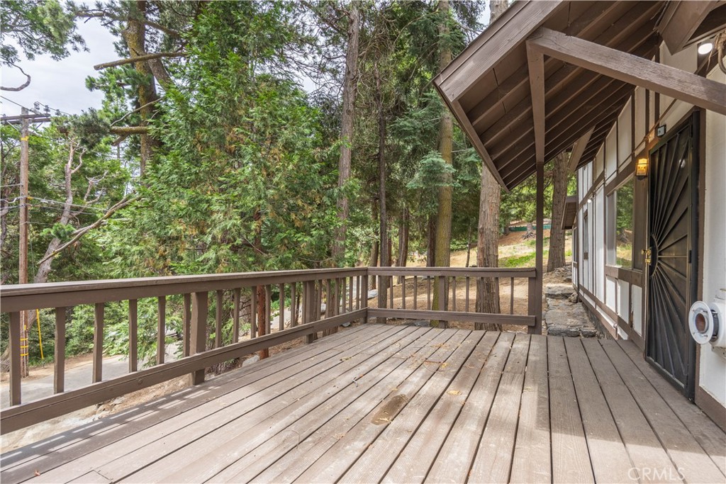 21855 Lakeland View Property Photo 7