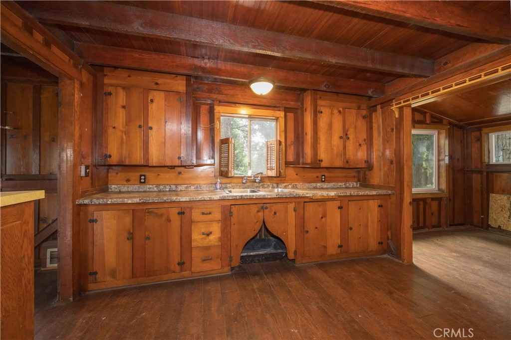 21855 Lakeland View Property Photo 18