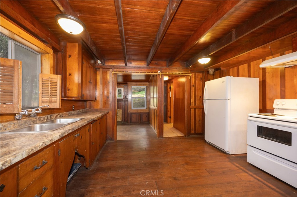 21855 Lakeland View Property Photo 20