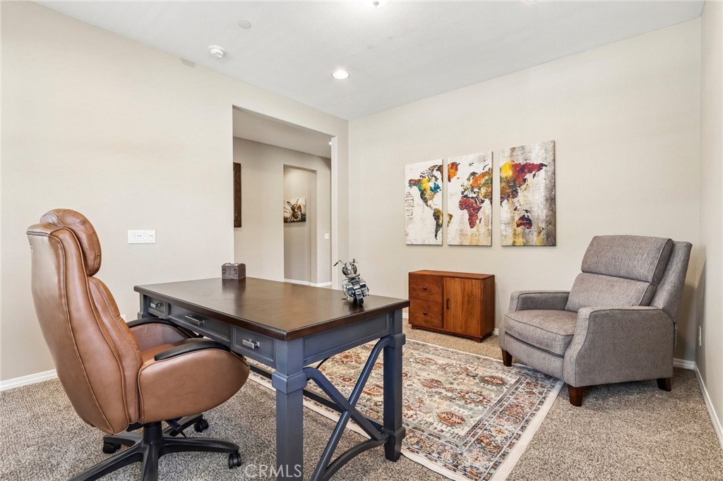44228 Nighthawk Property Photo 5