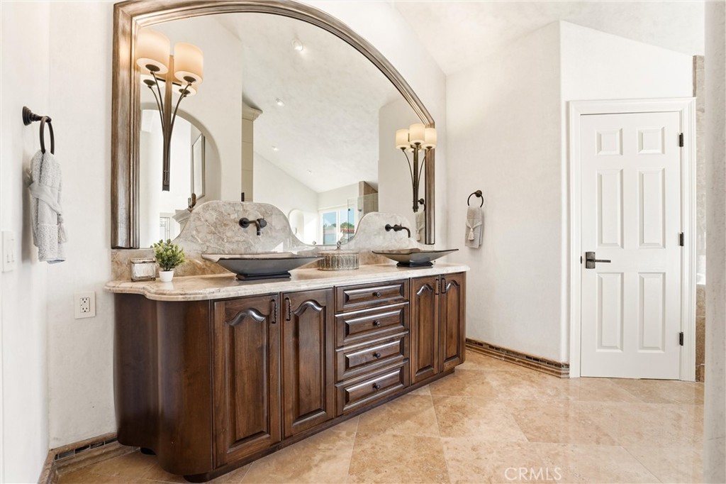 15 Nice Property Photo 34