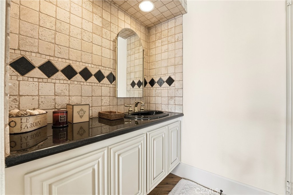 15 Nice Property Photo 44