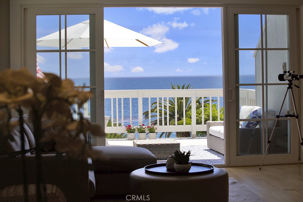 708 Cliff Drive Property Photo 3