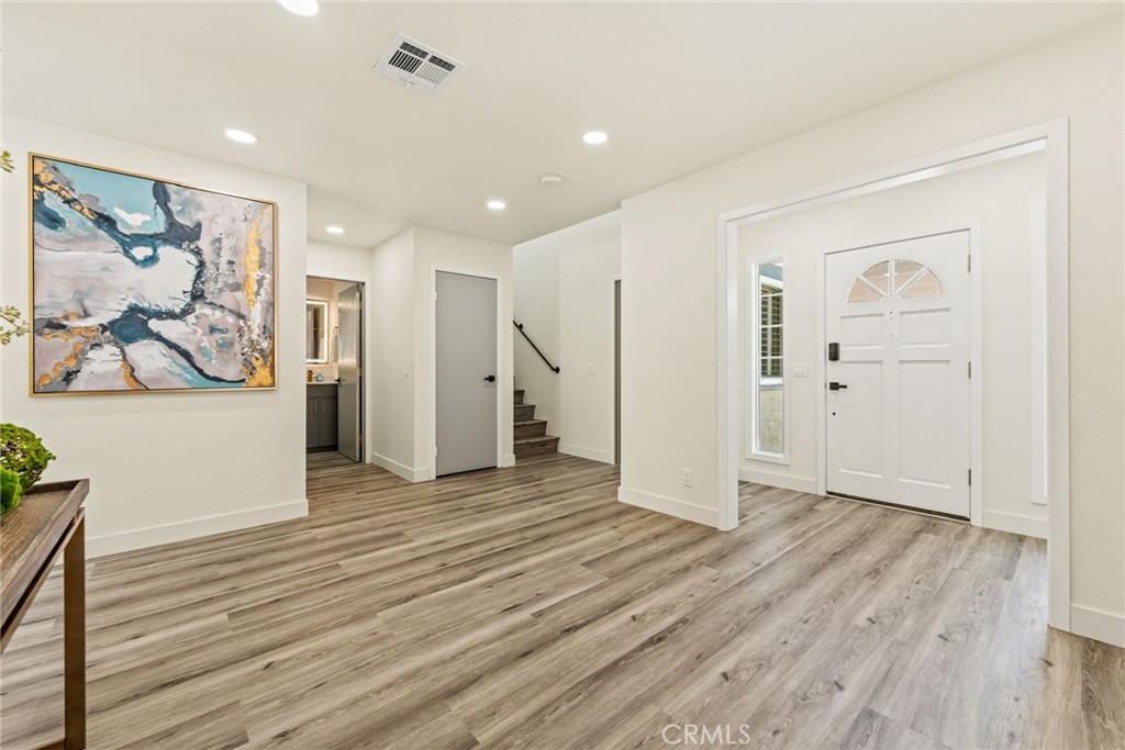 9 Southampton Property Photo 9