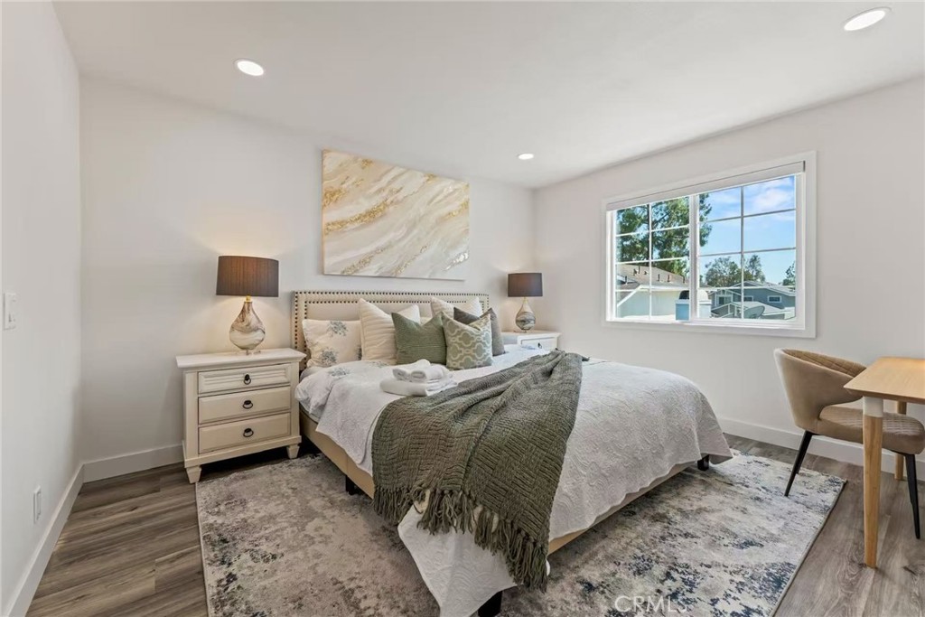 9 Southampton Property Photo 21