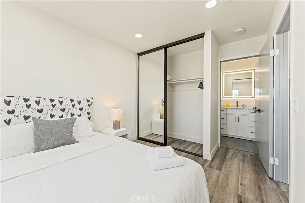 9 Southampton Property Photo 25