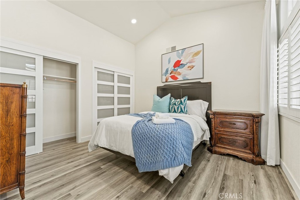9 Southampton Property Photo 35