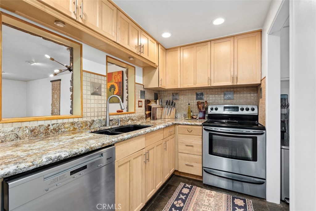 23821 Hillhurst Dr 4 Property Photo 1