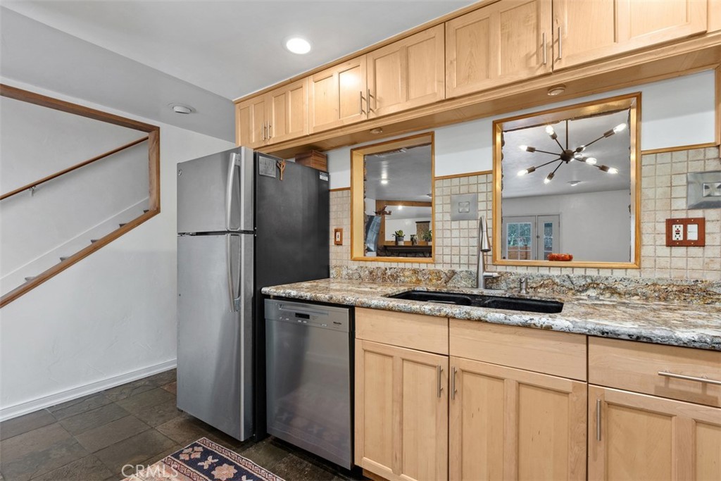 23821 Hillhurst Dr 4 Property Photo 2