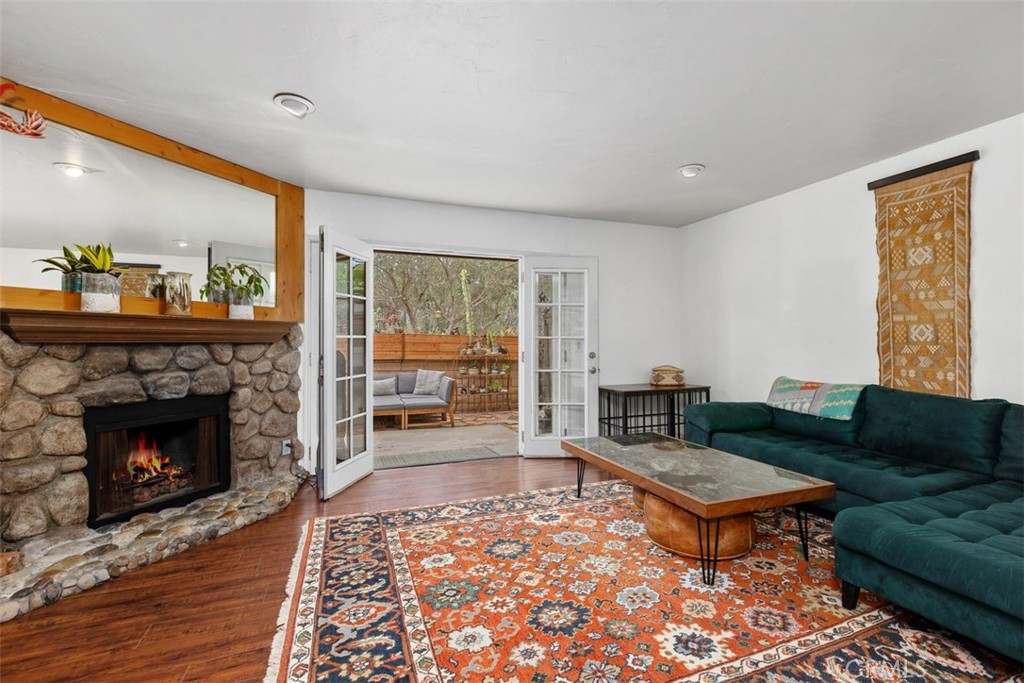 23821 Hillhurst Dr 4 Property Photo 15