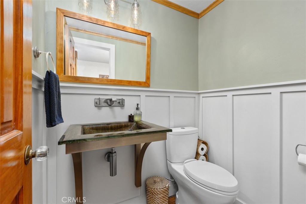 23821 Hillhurst Dr 4 Property Photo 17