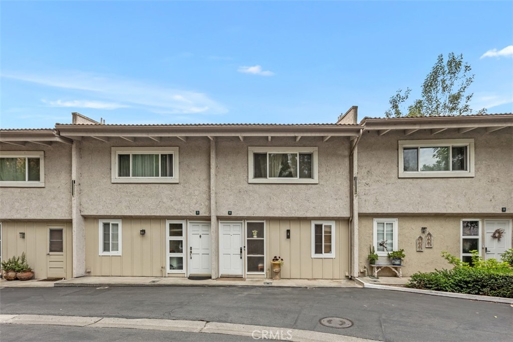 23821 Hillhurst Dr 4 Property Photo 29
