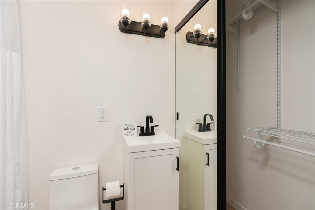 1935 S Broadway Property Photo 19