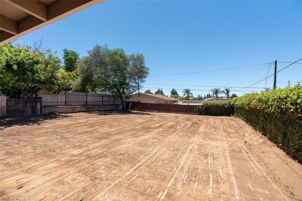 1935 S Broadway Property Photo 23