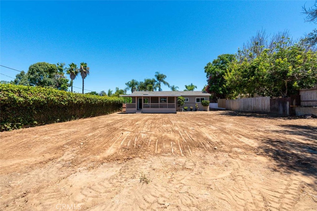 1935 S Broadway Property Photo 24