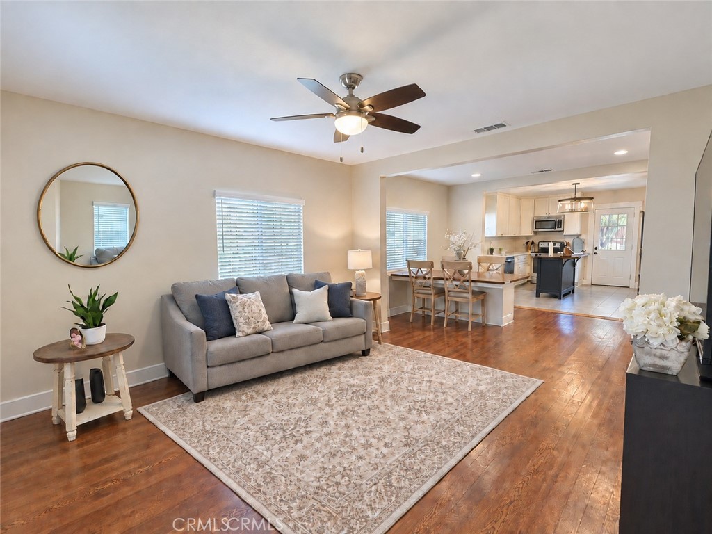 220 W Kendall Property Photo 1