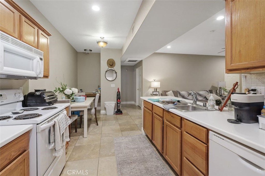 24909 Madison Avenue 1811 Property Photo 16